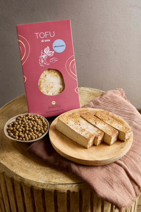 Tofu di soia affumicato